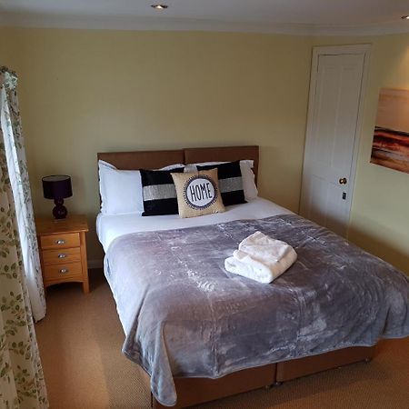Apartmán Slough Centre Townhouse With Driveway Parking For Up To Two Cars Exteriér fotografie